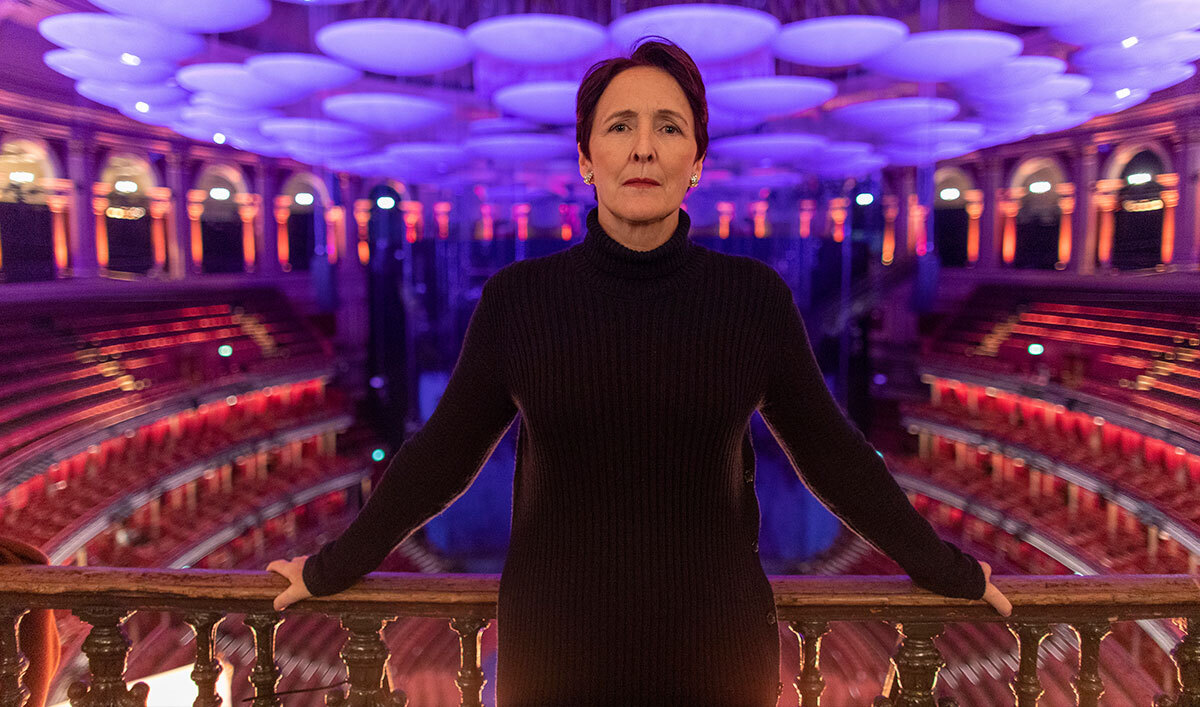 (SPOILERS) <em>Killing Eve</em> Q&A — Fiona Shaw (Carolyn Martens)