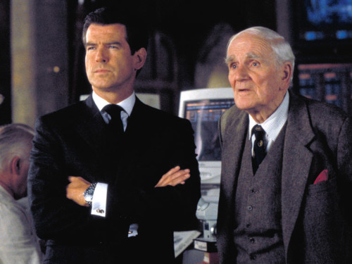 007 O Mundo Não Chega