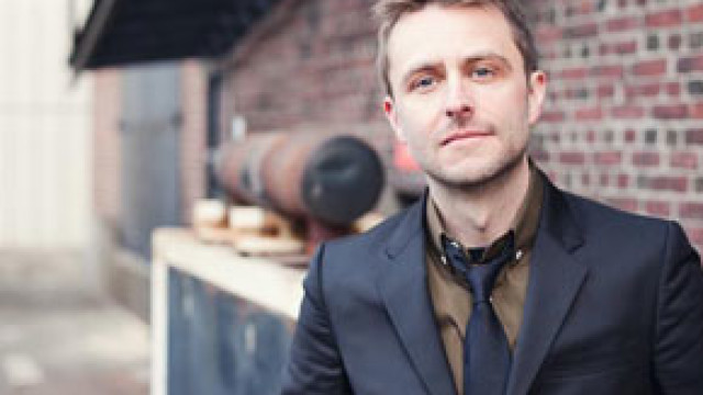 290x200_chrishardwick