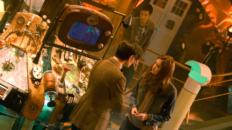 The Doctor speaks with Amy in the TARDIS