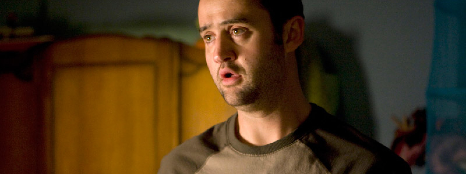Alex (Daniel Mays)