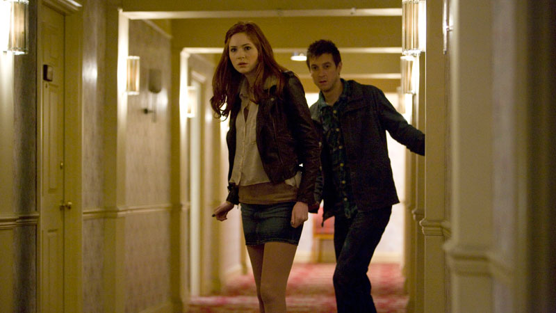 Amy and Rory in the hotel