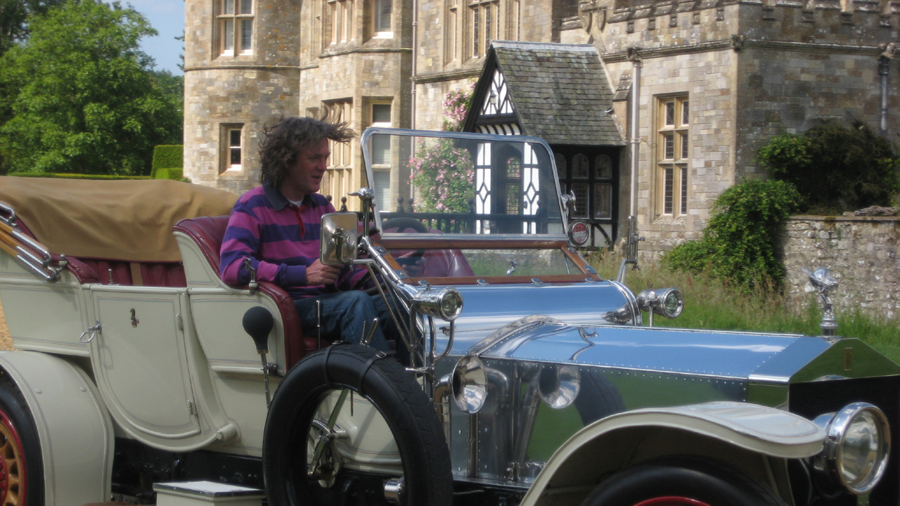 James drives an old-fashioned car