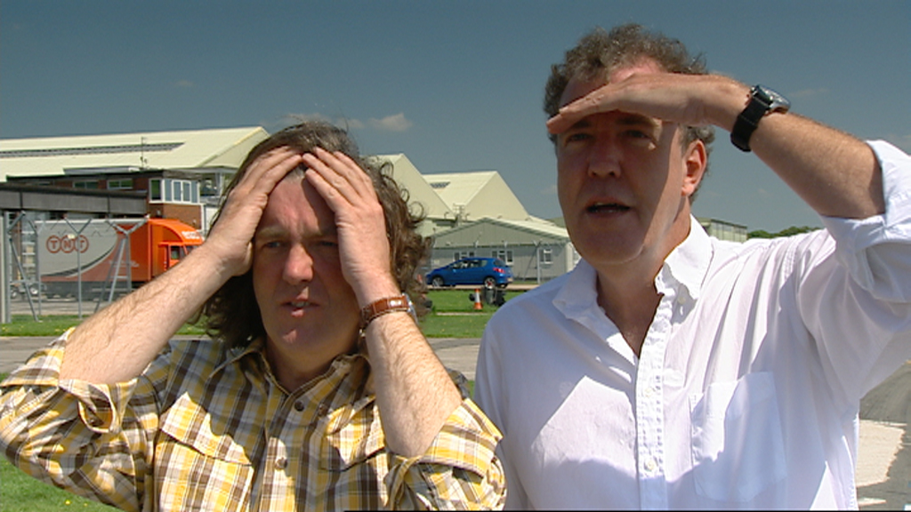 James and Jeremy witness Richard's police car fall apart