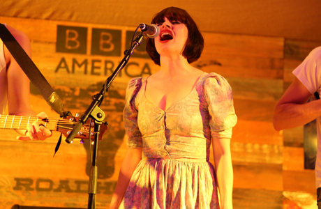 Lorna Thomas of Skinny Lister. (Photo: Kerry Gray/Getty Images)