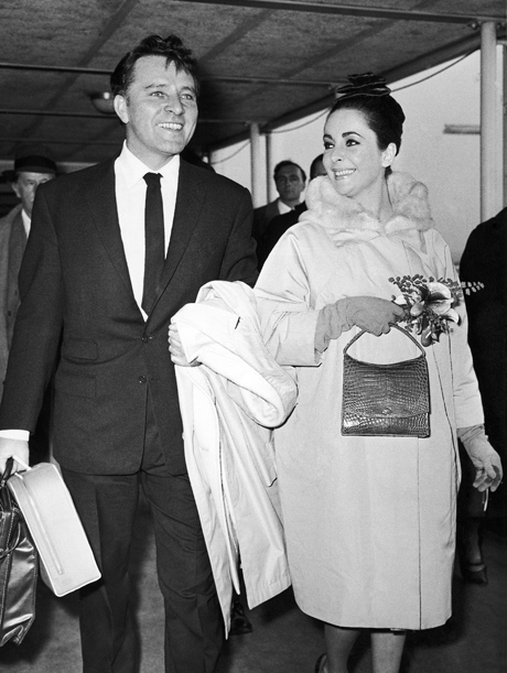 Snapshot: 24 Photos of Richard Burton and Elizabeth Taylor’s Romance ...