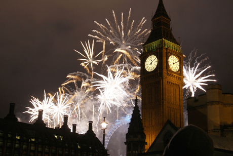 False alarm! ... that circle of fire was a build up for the big shabang. (AP Photo/Alastair Grant)