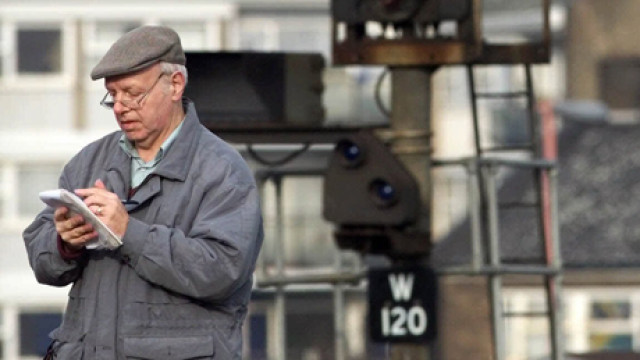 TRAVEL TRAIN SPOTTERS