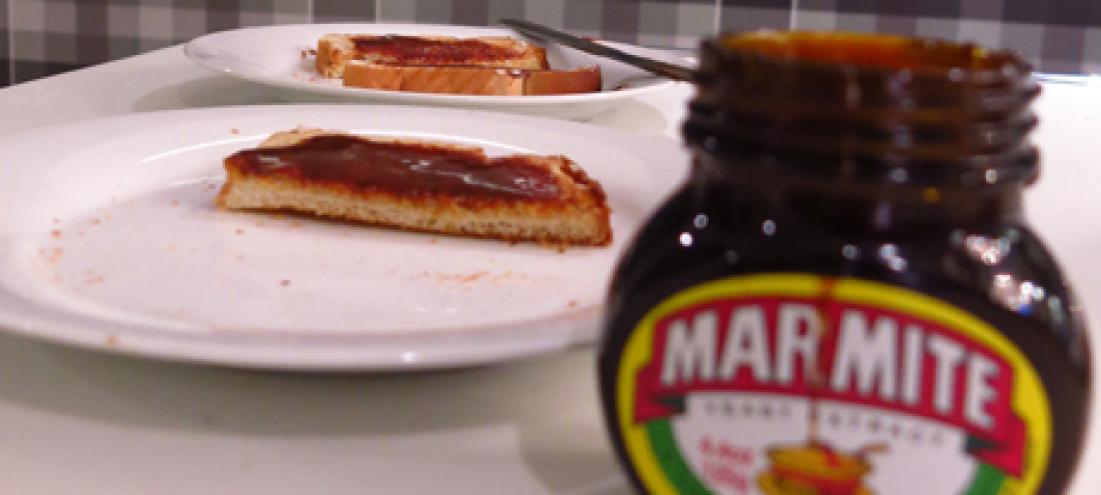 Anglo Kitchen Taste Test What Does Marmite Taste Like Anglophenia c America