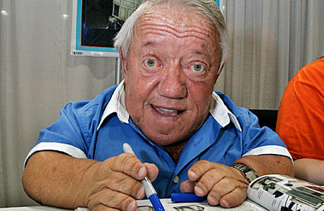 Kenny Baker (AP Photo/Reed Saxon)