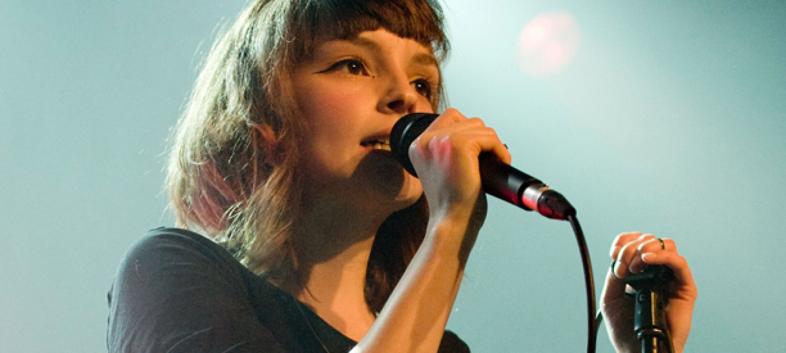 WATCH: Scottish Band CHVRCHES on Glaswegian Slang, Peter Capaldi, and ...