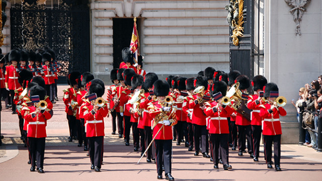 Impressions of London – Changing the Guards