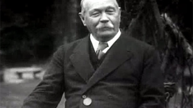 Sir Arthur Conan Doyle