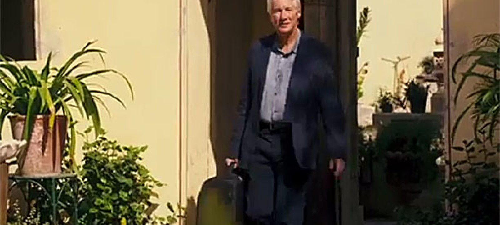 Watch Richard Gere Arrives In The Second Best Exotic Marigold The Second Best Exotic Marigold Hotel