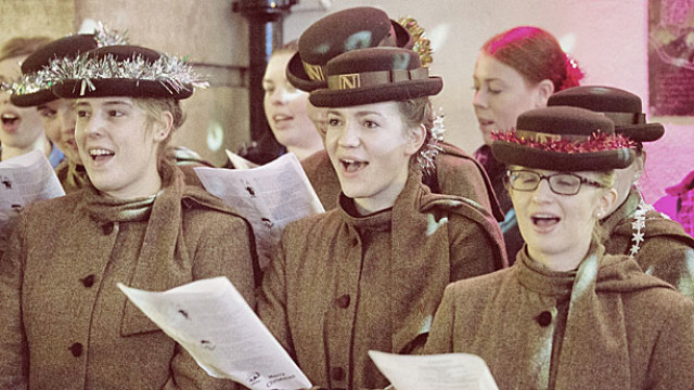 Carol singers at Bath Christmas Market (Pic: Matt Cardy/Getty Images)