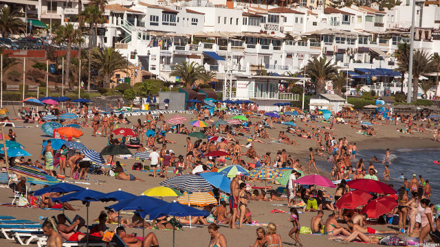 A beach, awaiting summer songs (Photo: Desiree Martin/Getty Images)