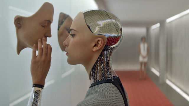 anglo_2000x1125_alicia_vikander_exmachina
