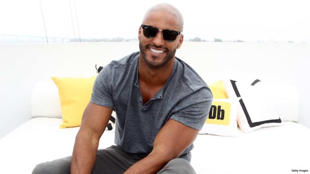 anglo_2000x1125_rickywhittle_americangods