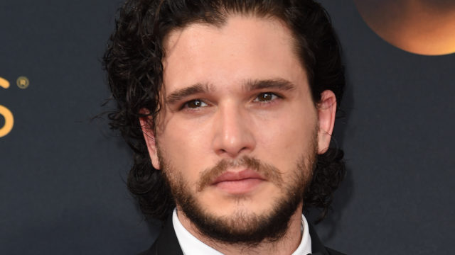 “Game of Thrones” Kit Harington arrives for the 68th Emmy Awards on September 18, 2016 at the Microsoft Theatre in Los Angeles. / AFP / Robyn Beck