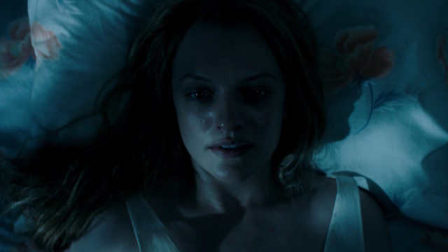 anglo_2000x1125_elisabethmoss_handmaidstale