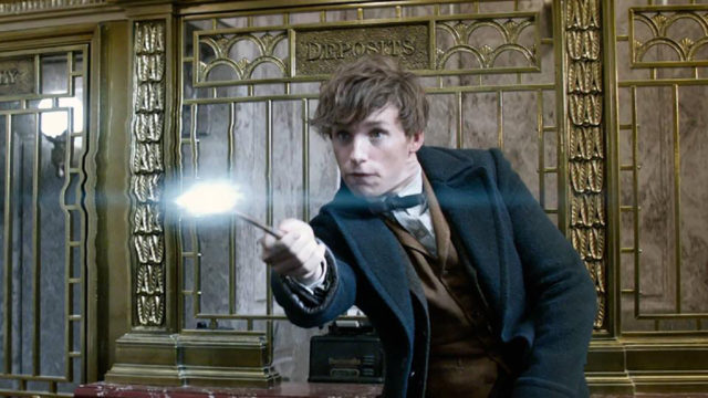 anglo_2000x1125_fantasticbeasts2