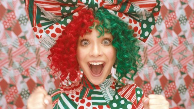 anglo_2000x1125_sia_christmasalbum