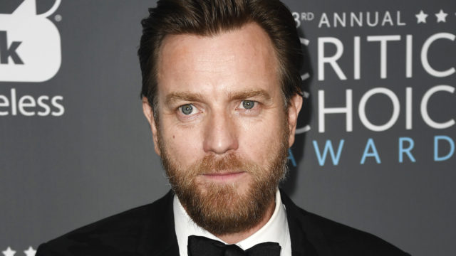 Actor Ewan McGregor, winner of Best Actor in a Movie/Limited Series for ‘Fargo’, poses in the press room during The 23rd Annual Critics’ Choice Awards at Barker Hangar on January 11, 2018 in Santa Monica, California.