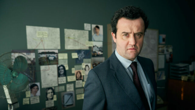 Daniel Mays in Des
