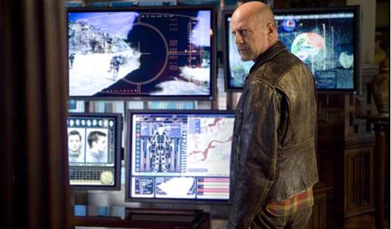 <em>Surrogates</em> Review – Cyborg, Plain and Tall