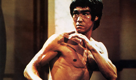 bruce lee action photo