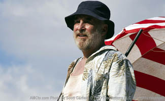 <em>The Walking Dead</em> Cast Talks Season 2, DeMunn Plays Willy Loman