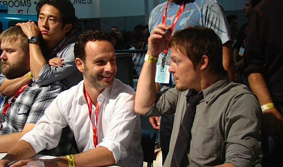 <em>The Walking Dead</em> Invades Comic-Con With a Packed Panel and Autograph Session