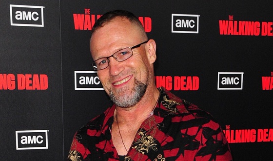 <em>The Walking Dead</em>‘s Michael Rooker Reflects on His Own Horror-Movie History