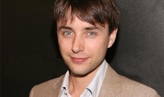 How Well Do You Know Vincent Kartheiser? Take the Ultimate Fan Quiz and Find Out
