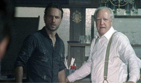 Video – Bonus Sneak Peek Scene From <em>The Walking Dead</em> Midseason Premiere