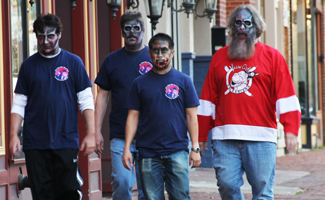 <em>Comic Book Men</em> Episode 4, “Zombies” – Online Extras