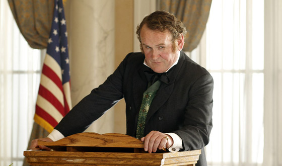 <em>THR</em> Loves Colm Meaney in Crime Caper; Anson Mount Hailed as Jason Statham Co-Star in <em>Safe</em>