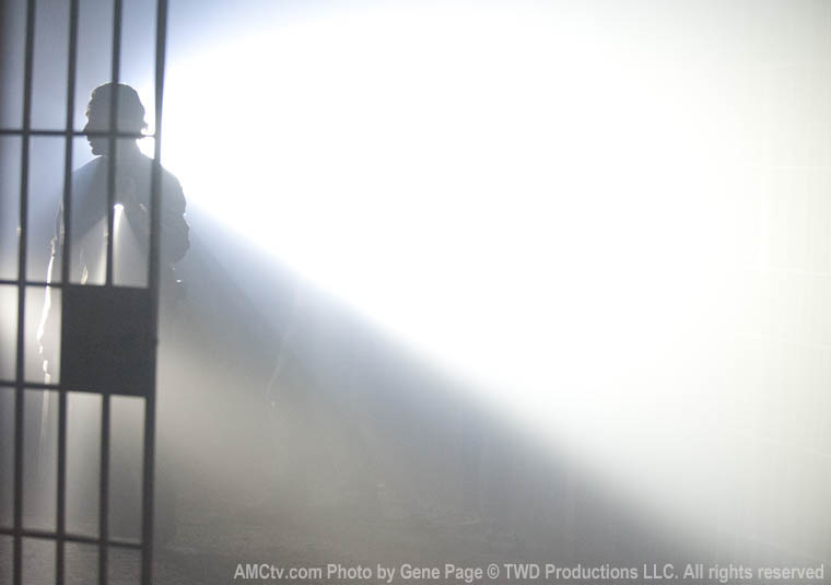 Rick Grimes (Andrew Lincoln) in Episode 1 of The Walking Dead
