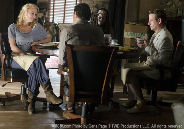 Andrea (Laurie Holden), the Governor (David Morrissey), Michonne (Danai Gurira) and Milton (Dallas Roberts) in Episode 3 of The Walking Dead