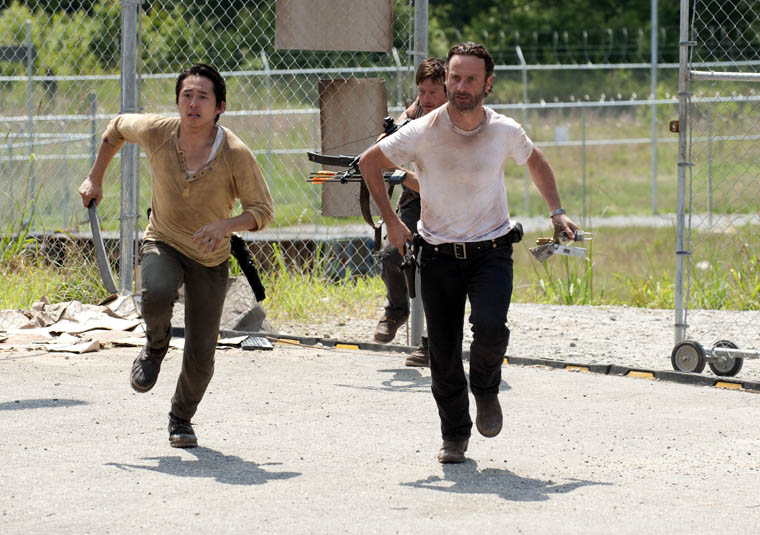 Glenn Rhee (Steven Yeun), Daryl Dixon (Norman Reedus) and Rick Grimes (Andrew Lincoln) in Episode 4 of The Walking Dead