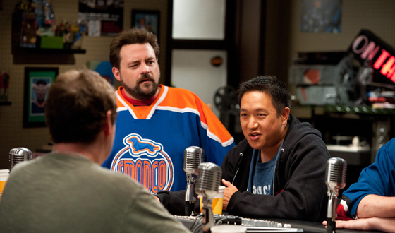 Kevin Smith Chats With <em>Examiner.com</em> and <em>Indiewire</em>; Ming Chen Talks To <em>Hollywood.com</em>