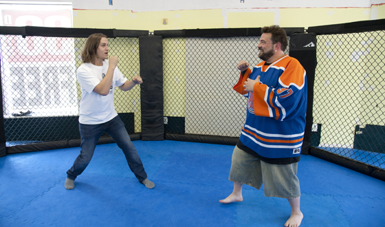 <em>Comic Book Men</em> Poll – In an MMA Fight, Which Character Would Win: Jay or Silent Bob?