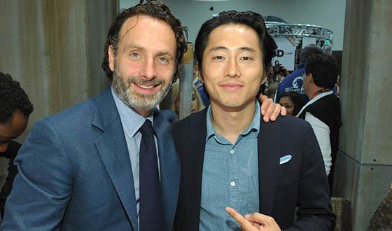 <em>The Walking Dead</em> Cast and Producers Invade Comic-Con With a Packed Panel and Signing