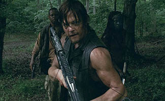 <em>EW</em> Checks Out Walker Lori Deleted Scene; Gale Anne Hurd on <em>The Walking Dead</em> as Mini Movie
