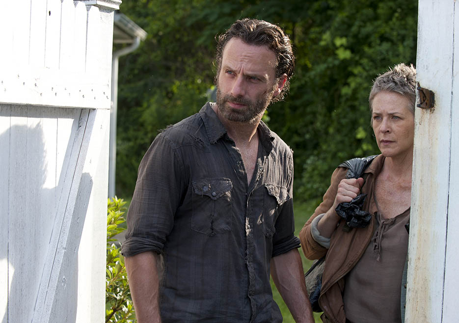 Rick Grimes (Andrew Lincoln) and Carol Peletier (Melissa McBride) in Episode 4 of The Walking Dead
