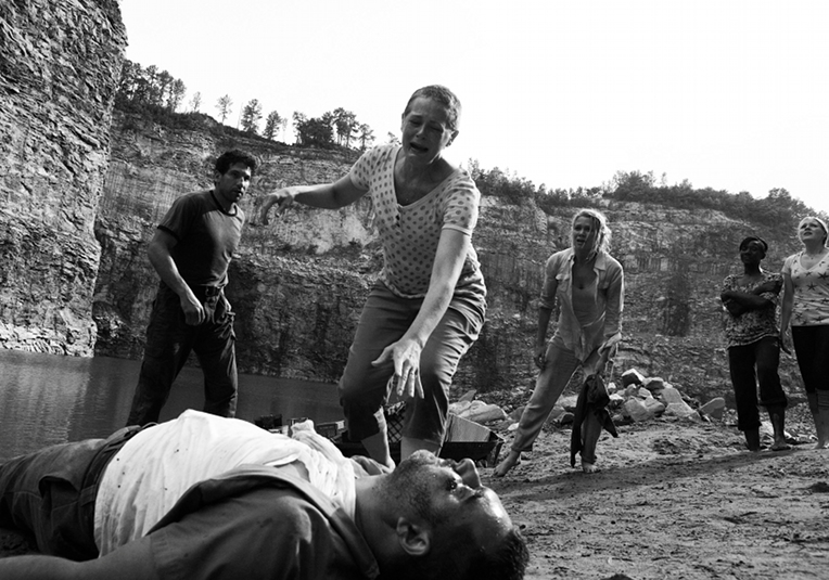 Shane Walsh (Jon Bernthal), Carol Peletier (Melissa McBride), Ed Peletier (Adam Minarovich), Andrea (Laurie Holden), Jacqui (Jeryl Prescott) and Amy (Emma Bell) in Episode 3 of The Walking Dead