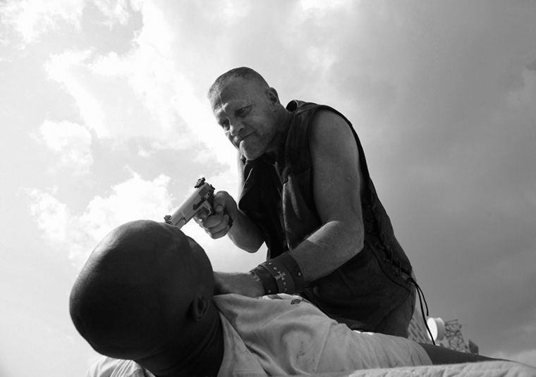 T-Dog (IronE Singleton) and Merle Dixon (Michael Rooker) in Episode 2 of The Walking Dead