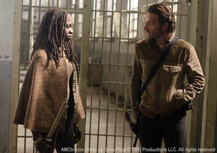 Michonne (Danai Gurira) and Rick Grimes (Andrew Lincoln) in Episode 16 of The Walking Dead