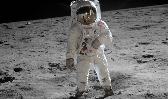 <em>Mad Men’</em>s 1960s Handbook – The Apollo 11 Mission