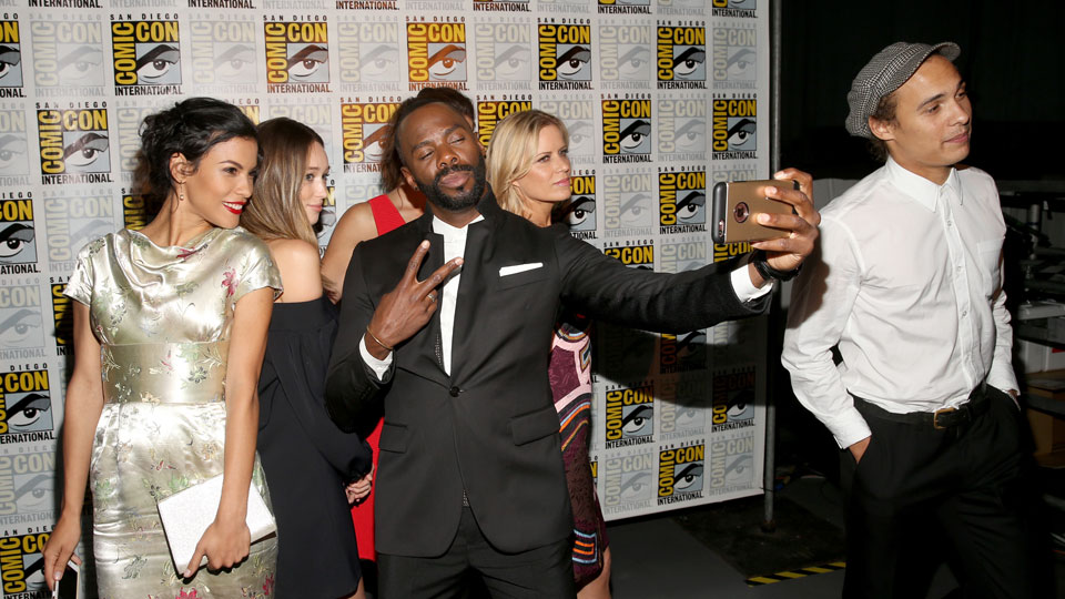 SAN DIEGO, CA - JULY 22: (L-R) Actors Danay Garca, Alycia Debnam Carey, Colman Domingo, Mercedes Masohn, Kim Dickens and Frank Dillane attend AMC's 'Fear The Walking Dead' Panel during Comic-Con International 2016 at San Diego Convention Center on July 22, 2016 in San Diego, California. (Photo by Jesse Grant/Getty Images for AMC)